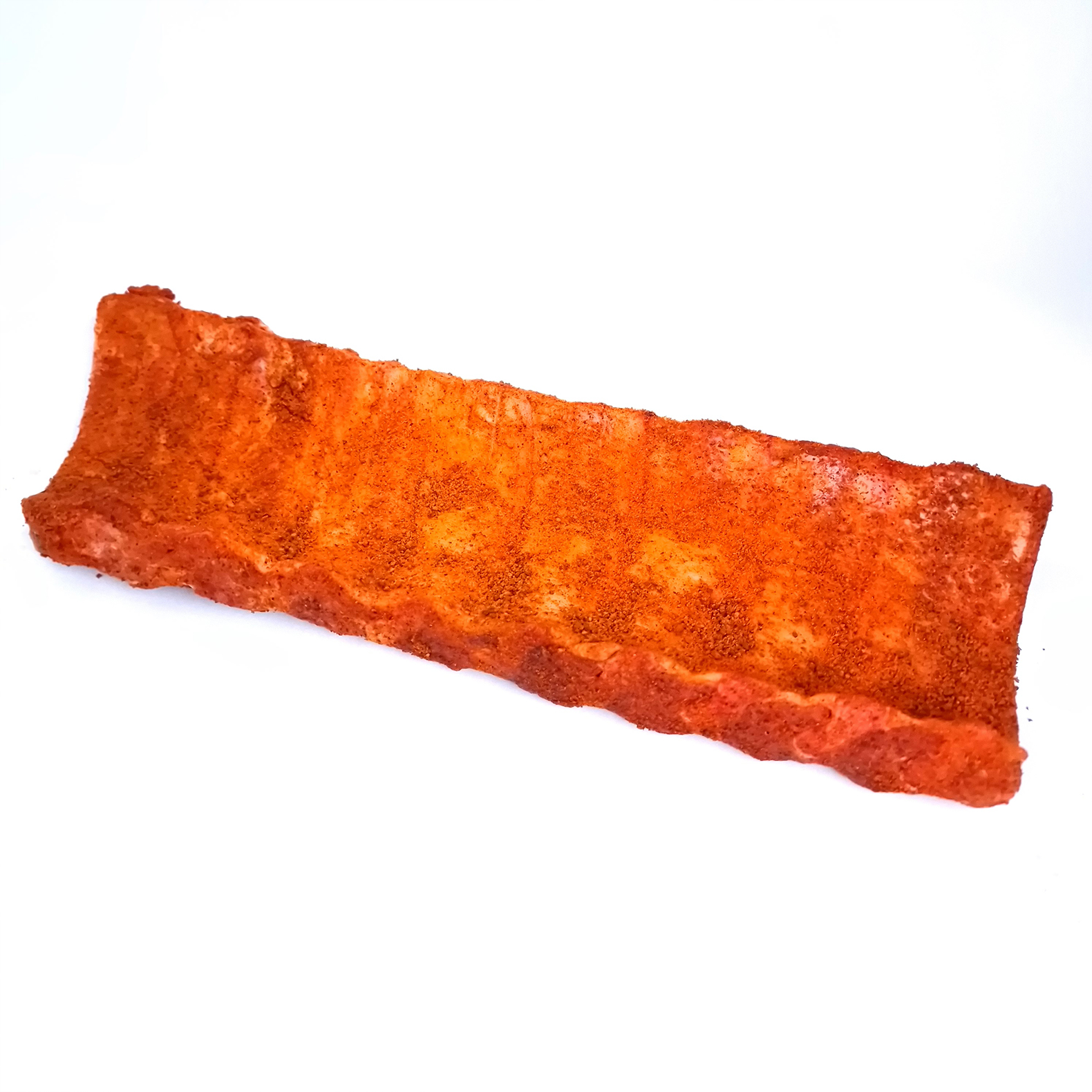 BBQ Spare Ribs mit Rub/Baby Back Ribs vor weißem Hintergrund